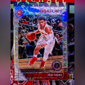 2020 Panini Silver Cracked Prism Trae Young NBA Hoops Premium Stock